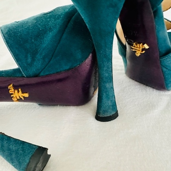 Vintage Prada suede cutout platform sandal - Picture 8 of 11